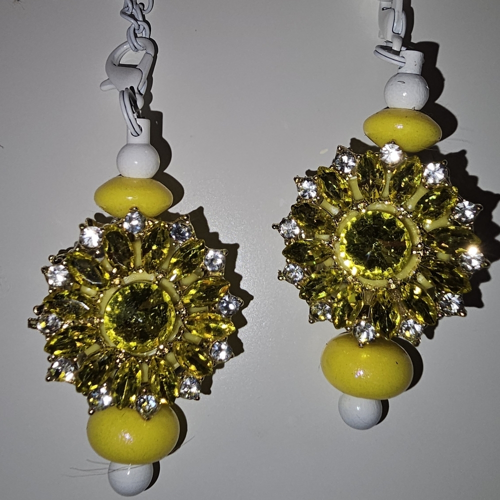 Yellow Crystal Sunburst Tumbler Straw And Handle Charms - Picture 2 of 8